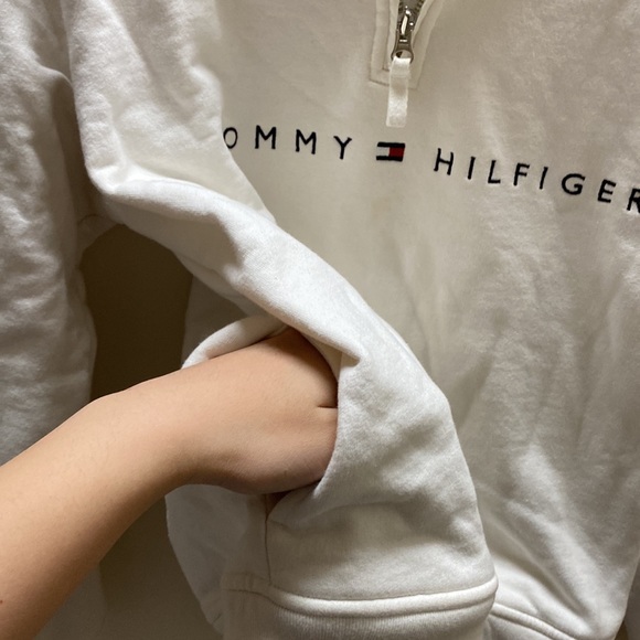 VINTAGE Tommy Hilfiger White Zip Pullover Sweatshirt - Picture 6 of 8